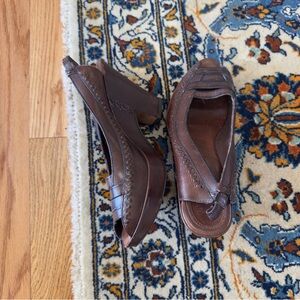 FRYE AND CO. Rich Brown Women's Heels